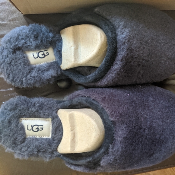 ugg fluffette